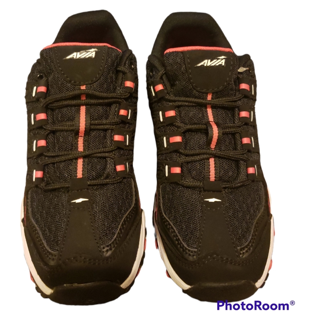Avia womens size 6 shoes